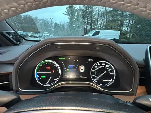 Used 2020 Toyota Avalon Limited image 15