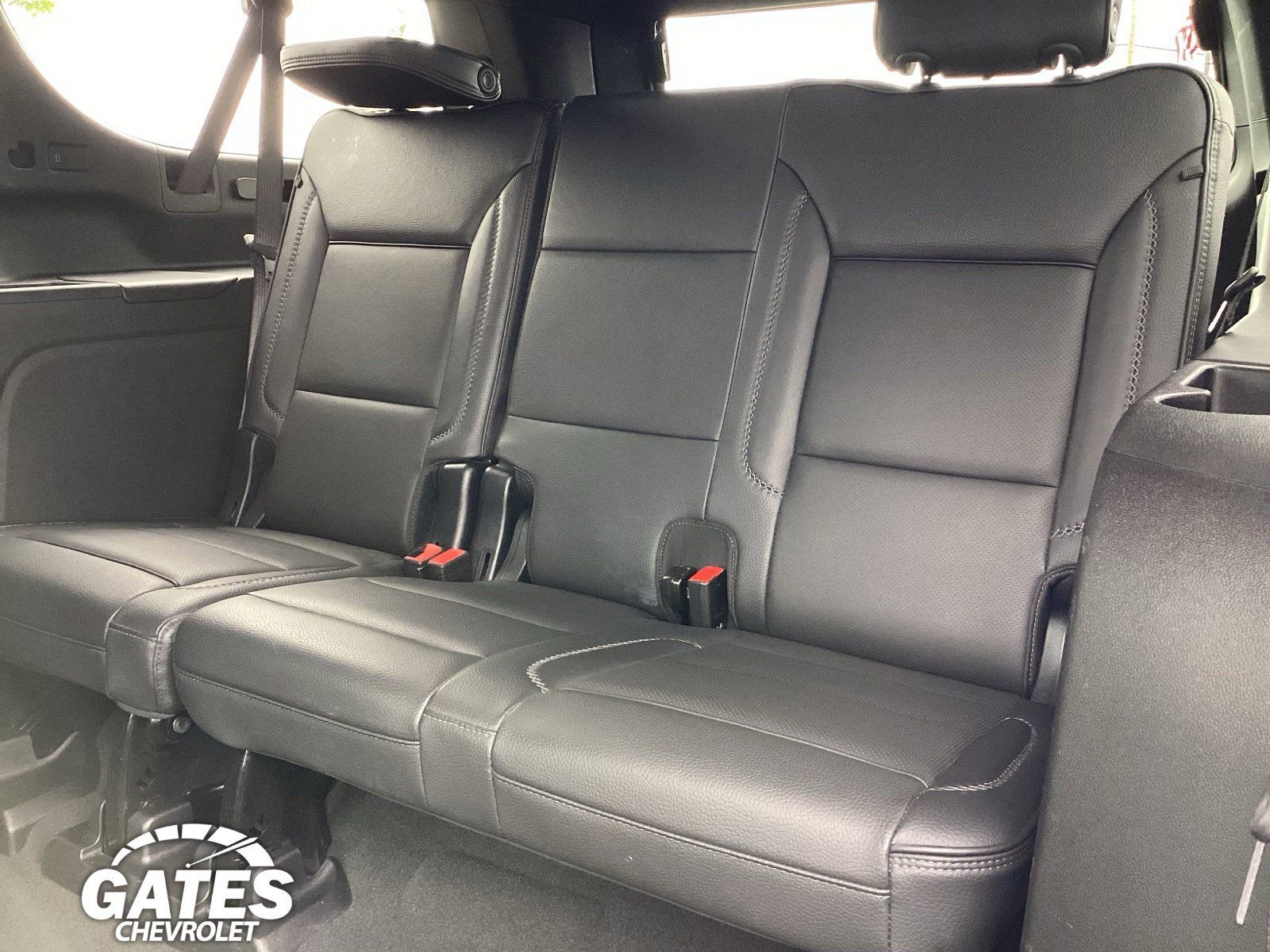 Used 2025 GMC Yukon XL Denali AWD/4WD image 16