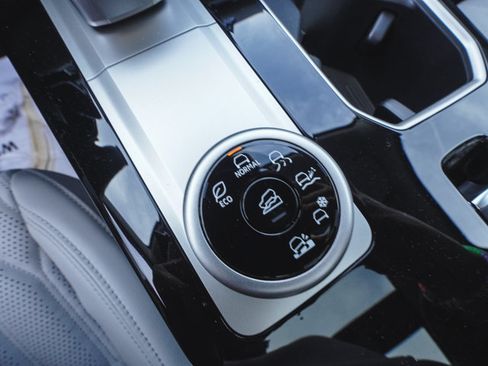 New 2026 Mitsubishi Outlander SEL AWD/4WD image 29
