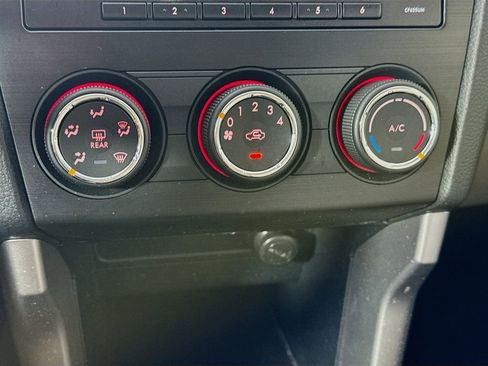 Used 2015 Subaru Forester 2.5i Premium image 17