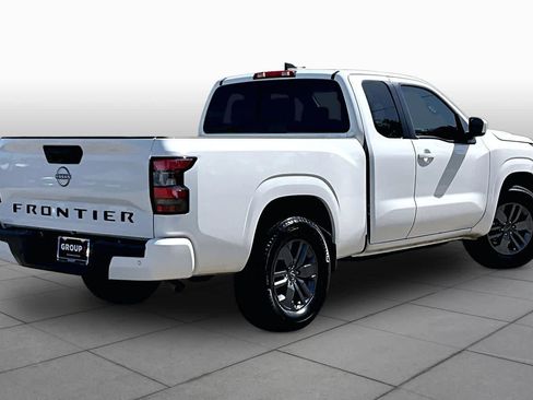 Certified 2025 Nissan Frontier SV RWD image 21