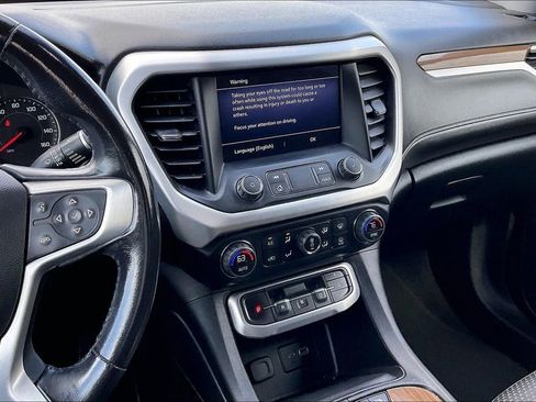 Used 2020 GMC Acadia SLE w/ Driver Convenience Package image 9