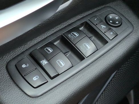 Used 2020 RAM 1500 Big Horn RWD image 22