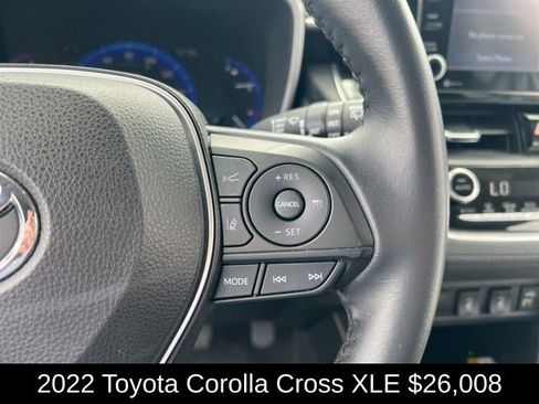 Used 2022 Toyota Corolla Cross XLE image 28