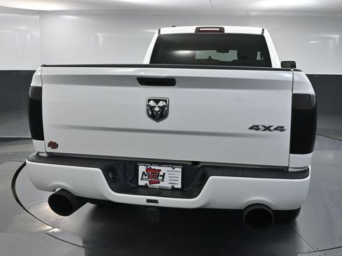 Used 2019 RAM 1500 Express w/ Express Value Package AWD/4WD image 7