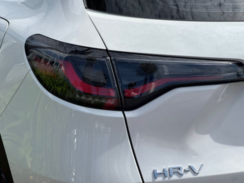 Used 2025 Honda HR-V LX image 27