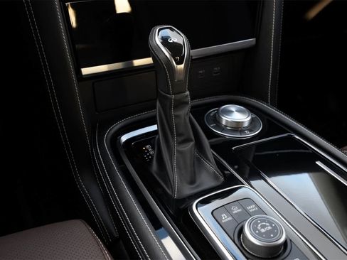 Certified 2024 INFINITI QX80 Premium Select w/ Cargo Package image 12