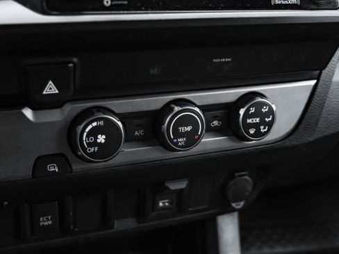 Used 2022 Toyota Tacoma SR image 27