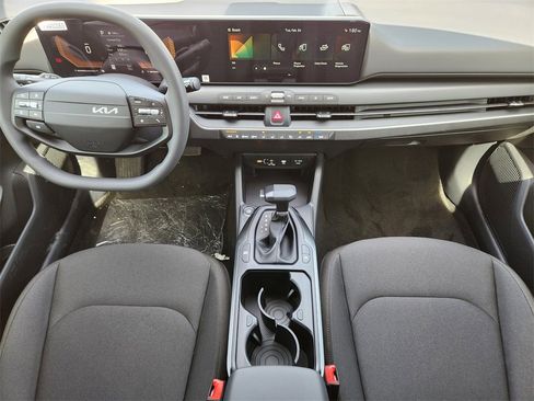New 2026 Kia K4 LXS image 18