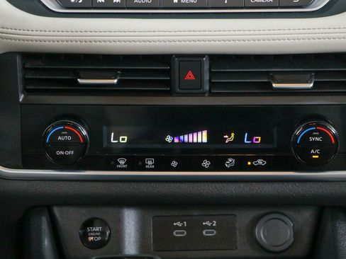 Used 2025 Nissan Rogue SV FWD image 20
