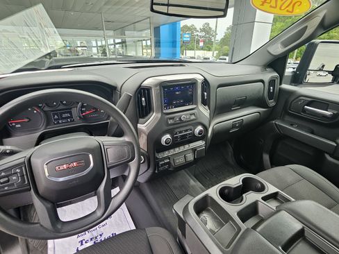Used 2024 GMC Sierra 2500 Pro w/ 1SA Pro Safety Plus Package AWD/4WD image 11