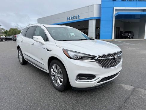 Used 2021 Buick Enclave Avenir w/ Avenir Technology Package image 4