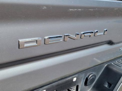 Used 2024 GMC Sierra 3500 Denali w/ Technology Package AWD/4WD image 10