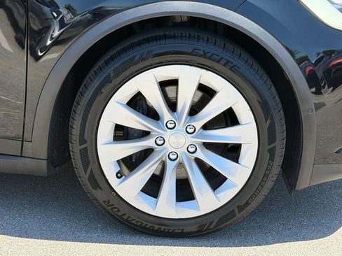 Used 2020 Tesla Model X Long Range AWD/4WD image 9