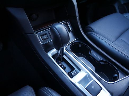 Used 2023 Subaru Ascent Limited w/ Technology Package image 23