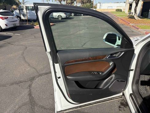 Used 2016 Audi Q3 2.0T Prestige w/ Prestige Package image 12