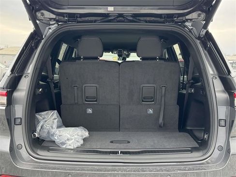 New 2025 Jeep Grand Cherokee L Laredo w/ Luxury Tech Group I image 18