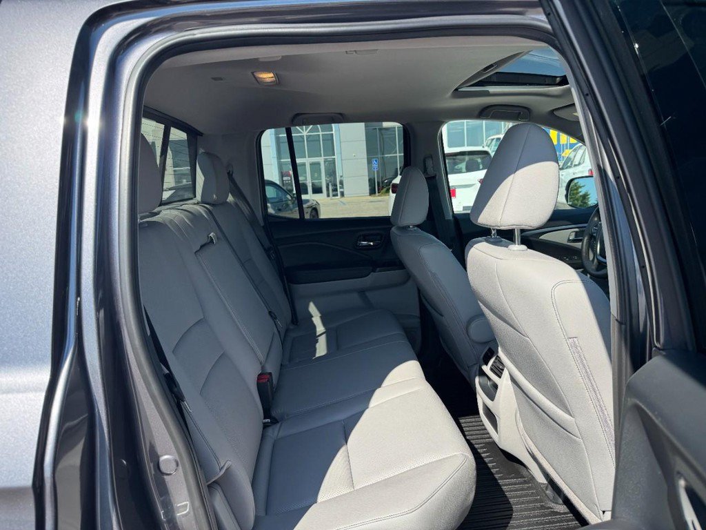 Used 2023 Honda Ridgeline RTL-E image 13