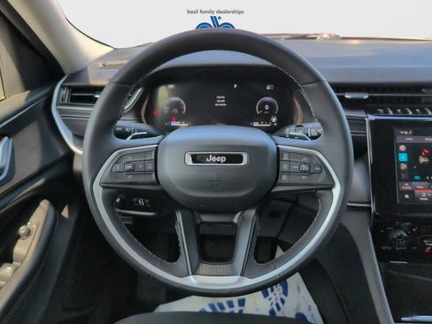 Used 2023 Jeep Grand Cherokee L Laredo w/ Luxury Tech Group I AWD/4WD image 13