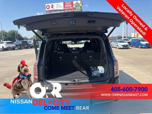New 2026 Nissan Armada SL w/ Captain's Chari Seat Package RWD image 11
