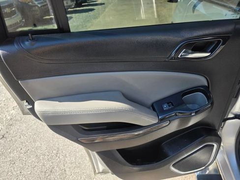 Used 2019 Chevrolet Tahoe LT w/ LT Signature Package AWD/4WD image 19