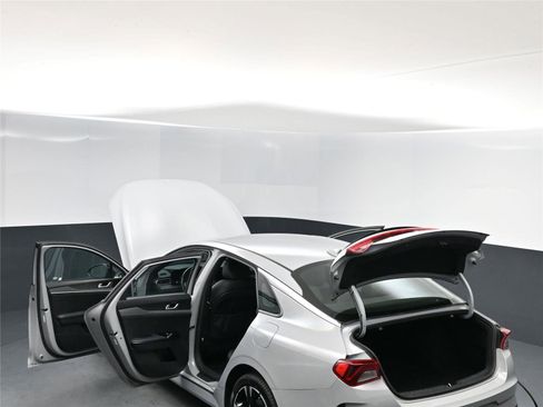 Used 2024 Kia K5 GT-Line image 15