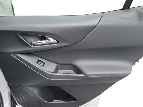 Used 2026 Chevrolet Equinox LT FWD image 22