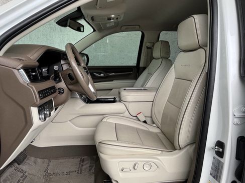 Used 2022 GMC Yukon Denali AWD/4WD image 16