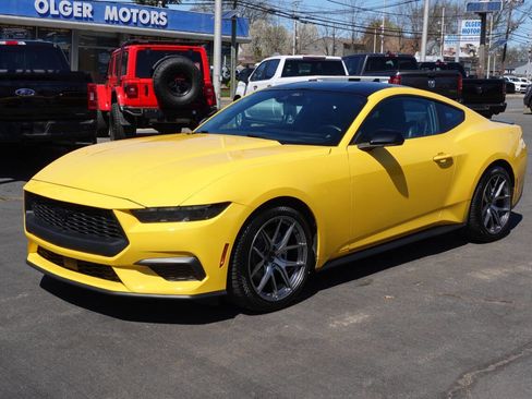 Used 2024 Ford Mustang Premium RWD image 2