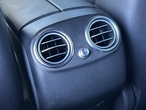 Used 2019 Mercedes-Benz GLC 300 image 14