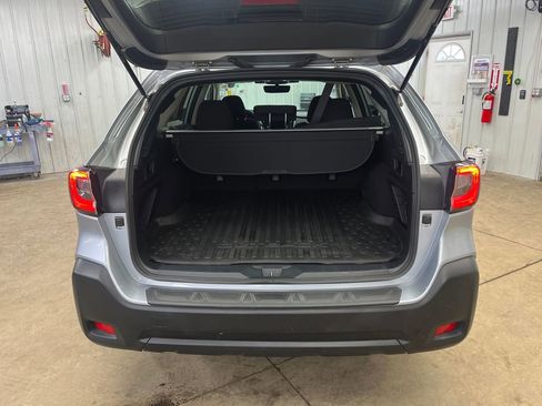 Used 2024 Subaru Outback Premium image 27