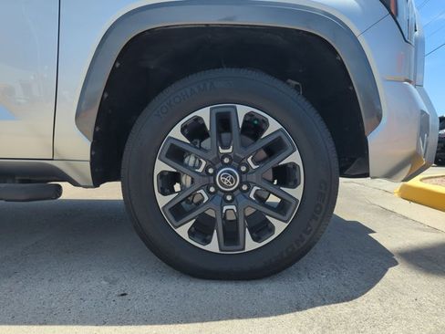 Used 2024 Toyota Tundra Limited AWD/4WD image 22