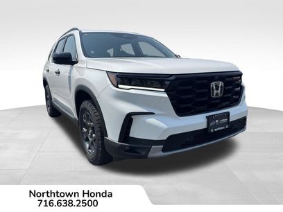 New 2025 Honda Pilot TrailSport