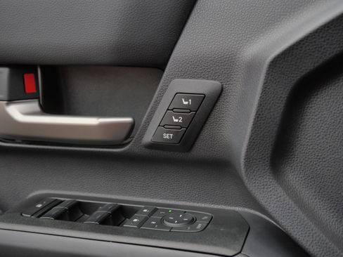 Certified 2025 Toyota 4Runner Limited image 34