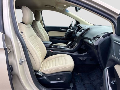 Used 2017 Ford Edge SEL FWD image 26