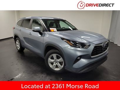 Used 2023 Toyota Highlander LE