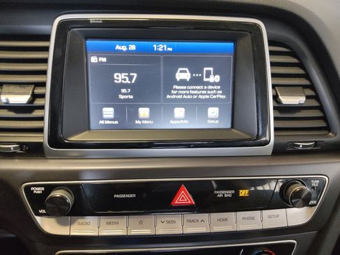 Used 2018 Hyundai Sonata SE FWD image 25