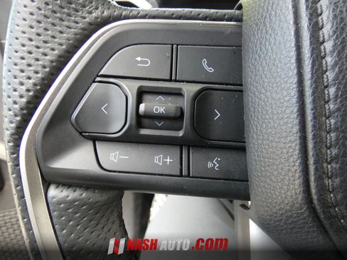 Used 2025 Toyota Tacoma TRD Sport AWD/4WD image 73