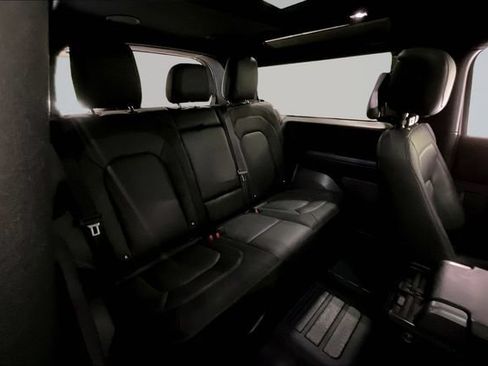 Used 2023 Land Rover Defender 90 X-Dynamic SE AWD/4WD image 27