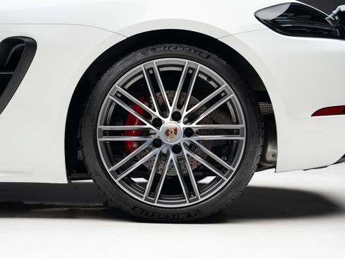Used 2025 Porsche 718 Cayman GTS RWD image 21