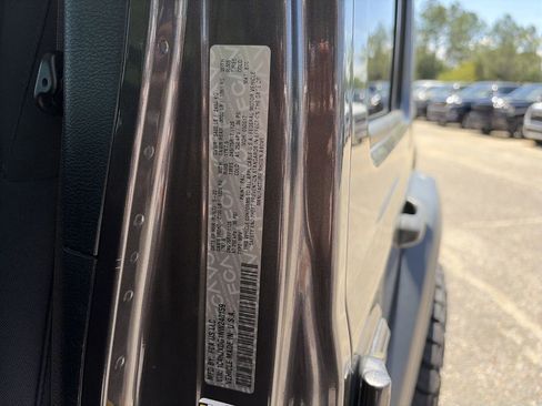 Used 2022 Jeep Wrangler Unlimited Sport image 38