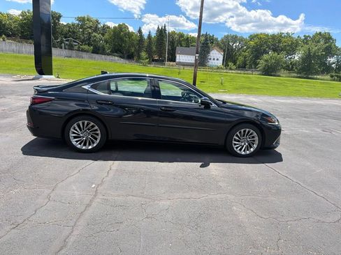 Used 2022 Lexus ES 350 Ultra Luxury w/ Accessory Package 2 FWD image 26