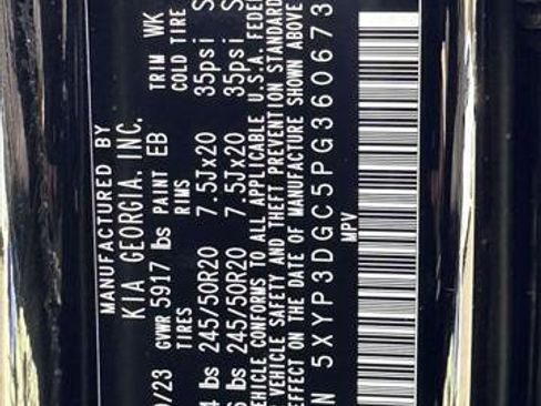Used 2023 Kia Telluride EX w/ EX Captain's Chair Package AWD/4WD image 37