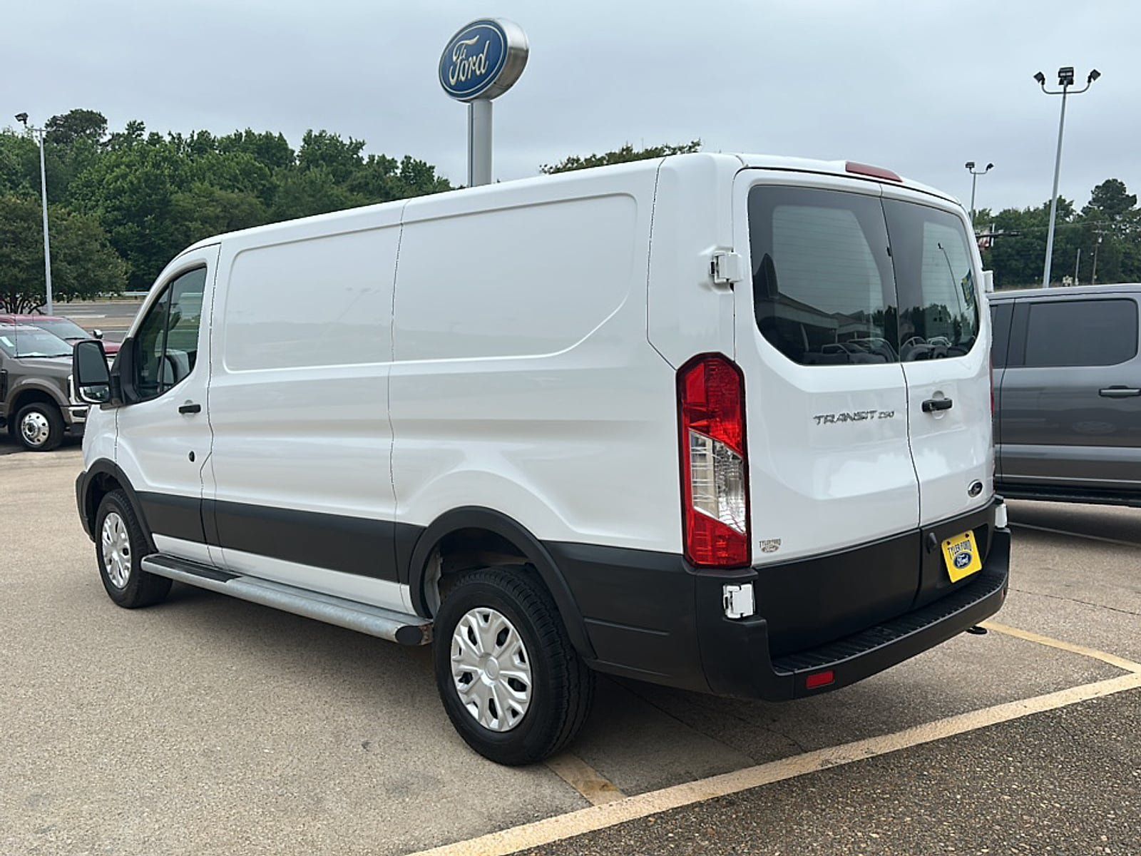 Used 2025 Ford Transit 250 Low Roof w/ Exterior Upgrade Package RWD image 6