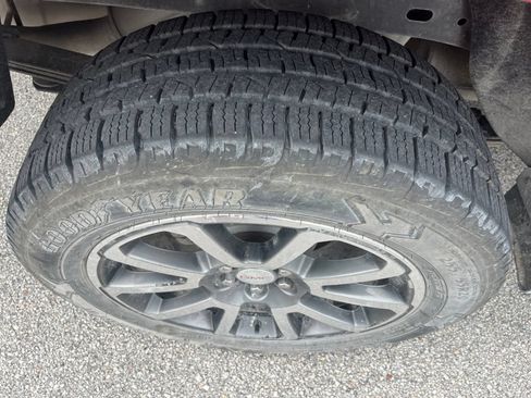 Used 2019 GMC Canyon Denali RWD image 6