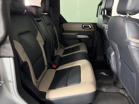 Certified 2023 Ford Bronco Wildtrak AWD/4WD image 31