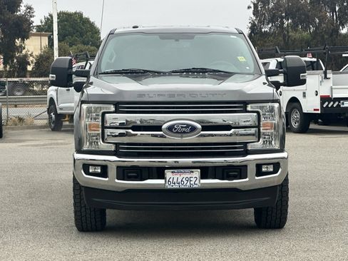 Used 2017 Ford F250 Lariat w/ Lariat Value Package AWD/4WD image 9