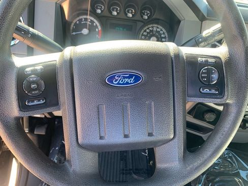 Used 2016 Ford F250 XLT w/ XLT Interior Package AWD/4WD image 14