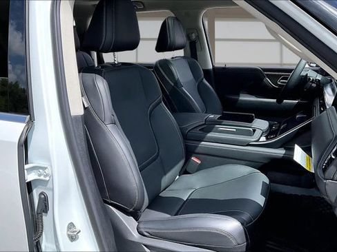 Used 2026 INFINITI QX80 Pure w/ Cargo Package RWD image 7