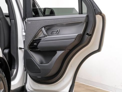 Used 2024 Land Rover Range Rover Sport Dynamic SE image 42